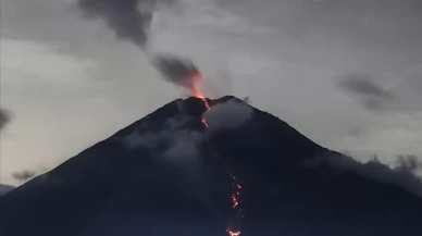 Semeru Yanardağı'nda 2 patlama meydana geldi