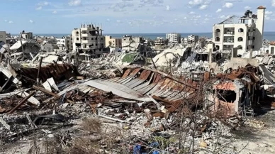 Gazze’de 900 binden fazla Filistinli yerinden edilme çağrılarına rağmen bölgede kaldı