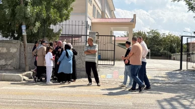 Van'da okulda dehşet anları! İki öğretmen bıçaklı saldırıya uğradı