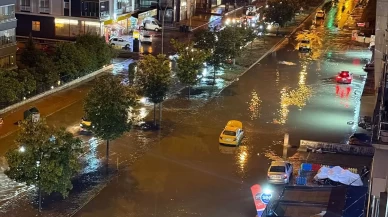 Atakum'da ev ve iş yerlerini su bastı