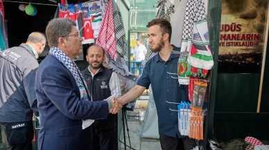 Adalet Bakanı Tunç, İstanbul'da "Filistin Farkındalık Çadırı"nı ziyaret etti