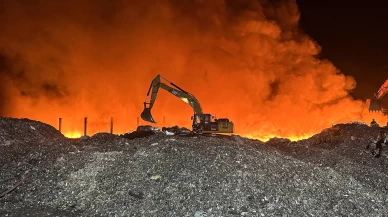 Adana'da geri dönüşüm tesisinde alevler sardı