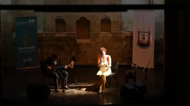 Avusturyalı müzisyen Phoebe Violet, Şanlıurfa'da konser verdi