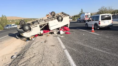 Şanlıurfa'da tarım işçilerini taşıyan minibüs devrildi