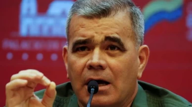 Venezuela’da şok operasyon: Uyuşturucu kaçakçılarına ait gizli pist yerle bir edildi