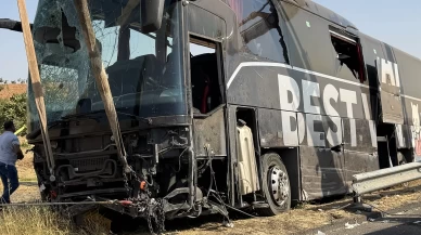 Şanlıurfa'da korkunç kaza! Otobüs devrildi, 30 kişi yaralandı