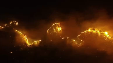 Kastamonu'da orman yangınları geceyi aydınlattı