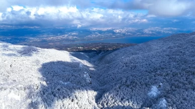 Beyaz, mavi ve yeşil birleşti: Eşsiz manzara mest etti