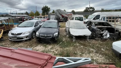 Üç ilde “change” operasyonu: Çalıntı ve hacizli araç satan şebekeye darbe