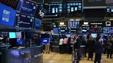 New York borsası yıla karışık seyirle başladı