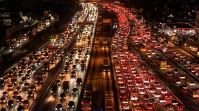 İstanbul’da akşam saatleri yine kilitlendi! Trafik yoğunluğu yüzde 80’i aştı
