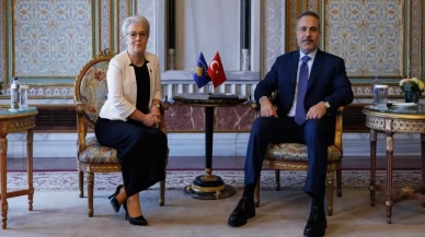 Bakan Fidan, Kosovalı mevkidaşı Gervalla-Schwarz ile görüştü