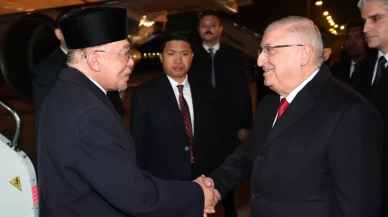 Bakan Güler, Malezya Başbakanı Enver İbrahim’i Esenboğa’da karşıladı