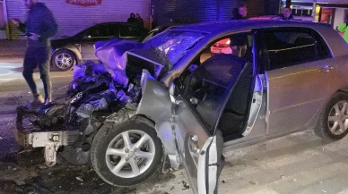 Ekipler sıkışan sürücüyü saniyelerle yarışarak kurtardı