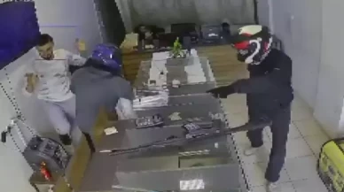 Kuyumcuyu 3 dakikada soydular!