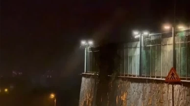 Kar geri döndü! İstanbul'un bazı ilçelerinde kar yağışı etkili olmaya başladı