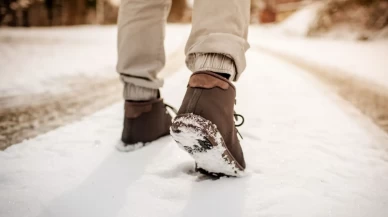 Kar ve buz üstünde hayatta kalma rehberi: Sakın elleriniz cepte yürümeyin!
