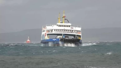 Gökçeada ve Bozcaada feribot seferleri fırtına nedeniyle iptal edildi