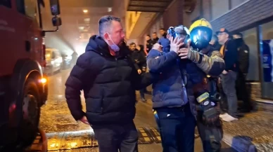 Kurtarılmayı camda beklediler… İtfaiyenin hızlı müdahalesi faciayı önledi