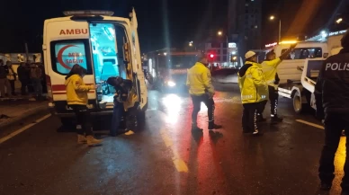 Ümraniye’de feci kaza! İki araç kafa kafaya çarpıştı