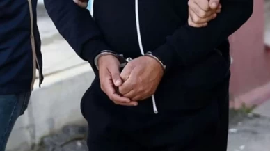 Kendini banka görevlisi olarak tanıtıp 809 bin lira aldı