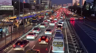 İstanbul’da trafik yoğunluğu yüzde 83’e ulaştı