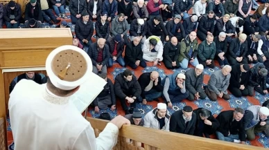 Akran zorbalığına karşı cuma hutbesinde net uyarı