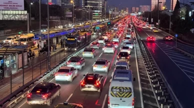 İstanbul’da akşam trafiği kilitlendi: TEM Otoyolu adım adım ilerledi