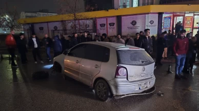 Yağış sonrası yol çöktü, otomobil savruldu: 3 yaralı