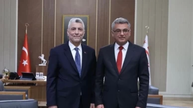 Ticaret Bakanı Bolat, KKTC'de Cumhurbaşkanı Erhürman ile görüştü