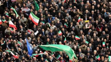 İran'daki gösteriler büyüyor