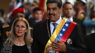 Venezuela lideri Maduro ve eşi odadan sürüklenerek çıkarıldı!
