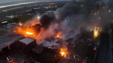 İstanbul'da fabrika yangını!