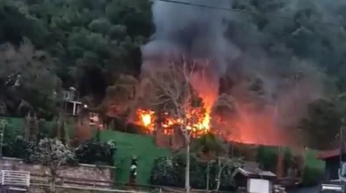 Beşiktaş'ta restoranın müştemilatı alev alev yandı