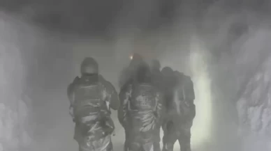 Ağrı'da tipi bastırdı! Kağızman-Ağrı yolunda iki kişi mahsur kaldı