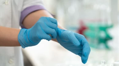 Konya’da evden kaçak klinik çıktı: Binlerce ilaç ve tıbbi malzeme ele geçirildi!