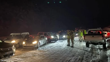 Bitlis-Baykan karayolu tır kazası nedeniyle kapandı, 3 saat sonra kontrollü açıldı