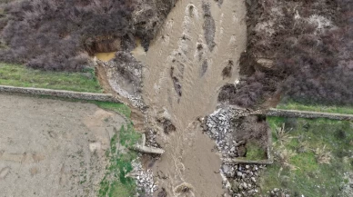 Turgutlu’da altyapı yağışa dayanamadı: Dere ıslah tesisi yıkıldı, yol ulaşıma kapandı!