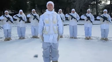 Yalova’dan Siirt’e anne şefkati: 75 yaşındaki Sabahat Teyze komandolara 400 bere ördü!