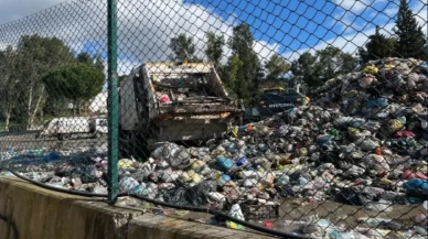 Sayın Özgür Özel, Silivri için her gün miting yapacağına, dön İzmirli'nin yaşadığı çileye bir bak! "İZMİR ÇÖP OLMUŞ"