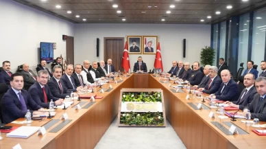 Bakanlıkta kritik gece! Mustafa Çiftçi, birim amirleriyle bir araya geldi