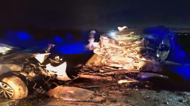 Diyarbakır’da feci çarpışma! 2’si çocuk 5 kişi yaşamını yitirdi