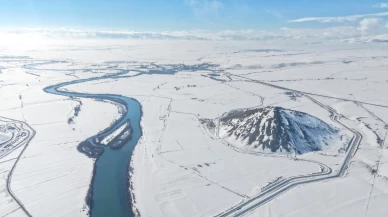 Muş Piramidi beyaz örtüyle kaplandı, eşsiz manzaralar ortaya çıktı
