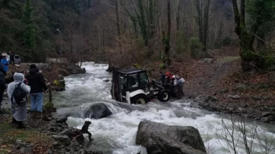 Yalova'da doğa yürüyüşü yapan 19 kişi mahsur kaldı