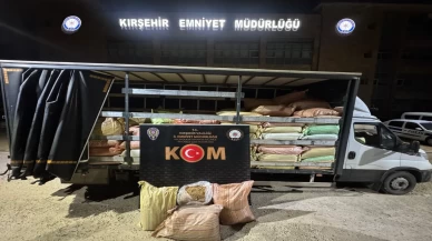 Kırşehir'de dev operasyon! Tonlarca kaçak ürün ele geçirildi