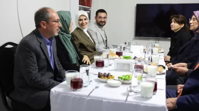 Bakan Göktaş önce iftar sofrasına konuk oldu sonra kız istedi!