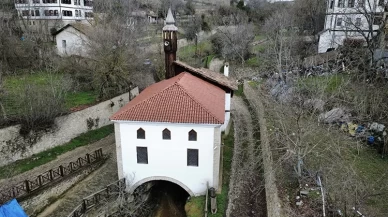 Safranbolu’da altından dere geçen cami büyülüyor: Kaçak Cami’ye yoğun ilgi