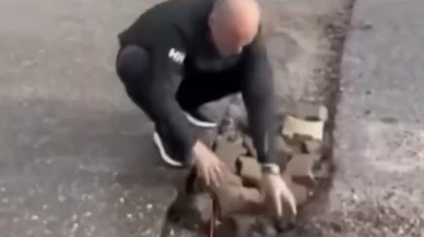 İzmir’de belediyecilik çöktü: Çukuru vatandaş kapattı