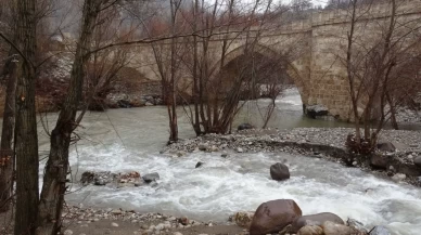 Arapgir'de Kozluk Çayı seviyesi kritik eşiği aştı