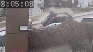 Elazığ'daki kazanın dehşet verici görüntüleri ortaya çıktı: Araç ters döndü!